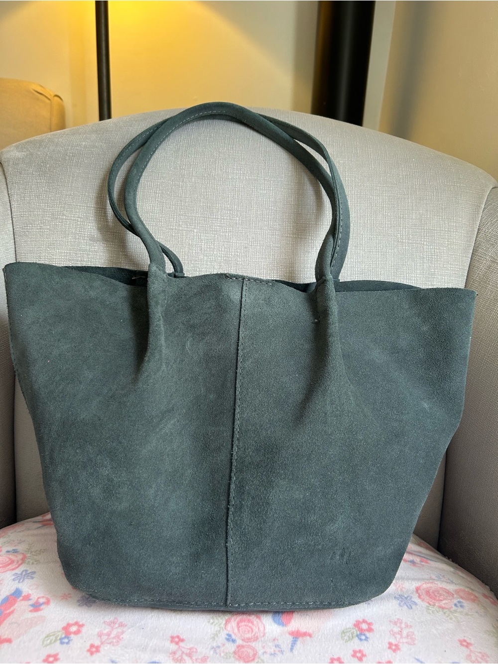 Portland Leather Large Devan in Peppercorn
